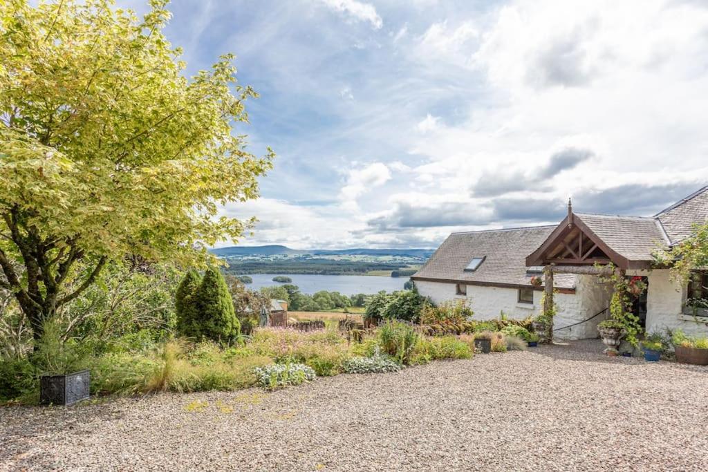 The Stable - Cottage With A Spectacular Lake View Port Of Menteith Екстериор снимка